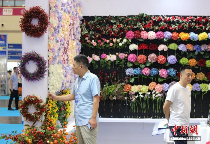 21點：2026鄭州跨境電商交易博覽會啓幕